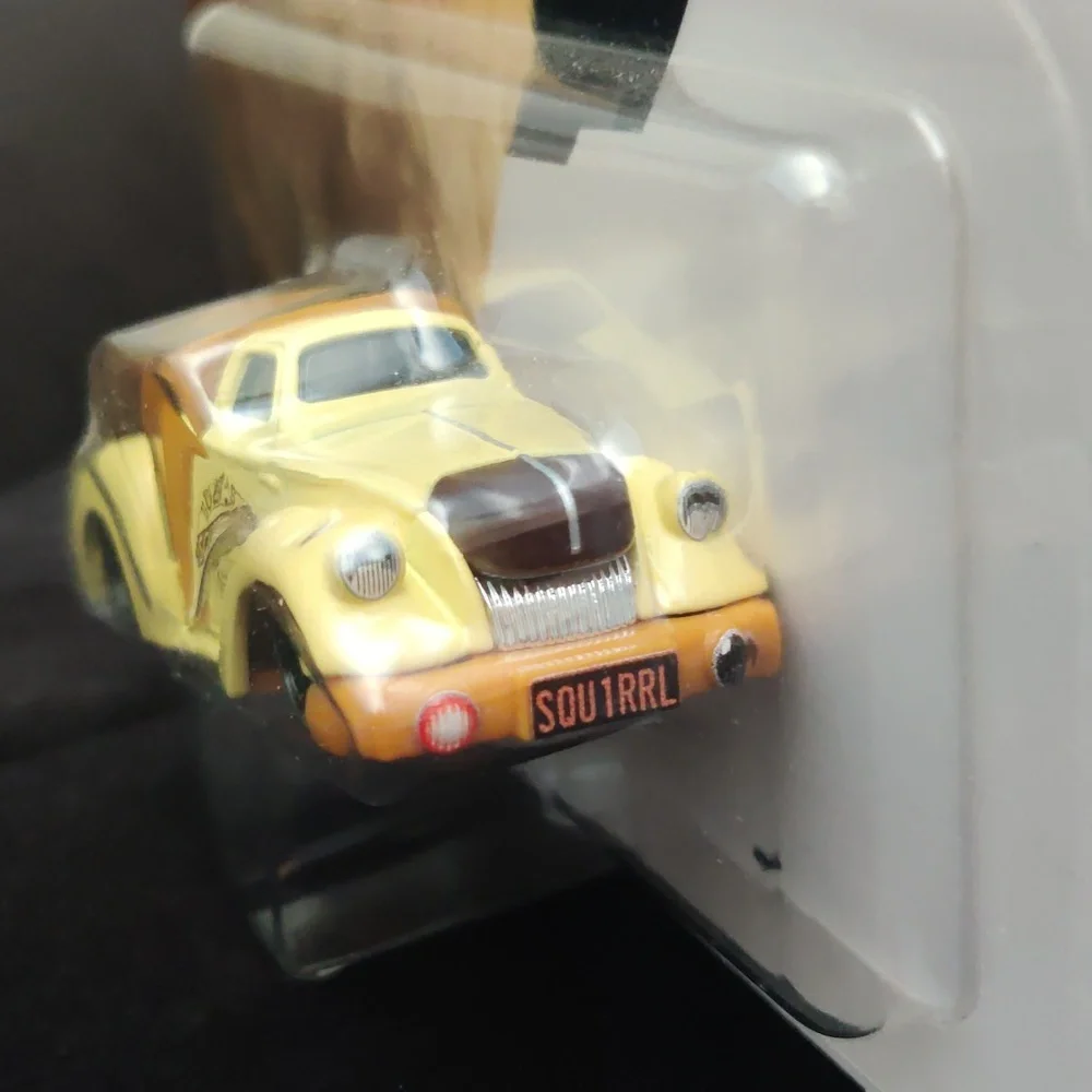 Disney/Pixar Hot Wheels Character Cars Dug From Up
